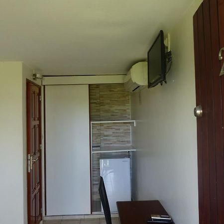 Airport Hotel Ducos Ngoại thất bức ảnh